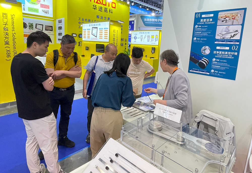 ポスター掲示の様子